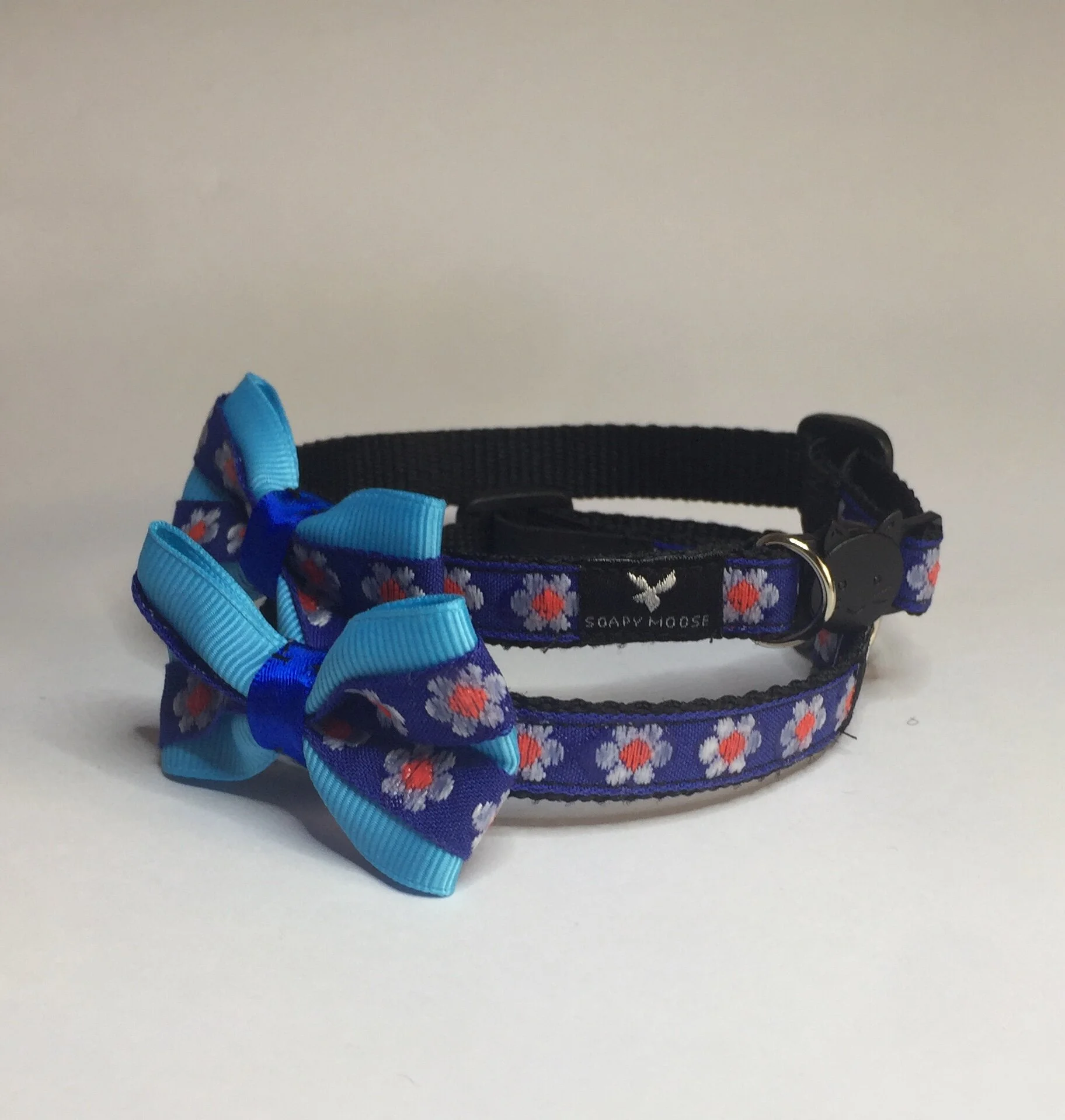 daisy cat collar