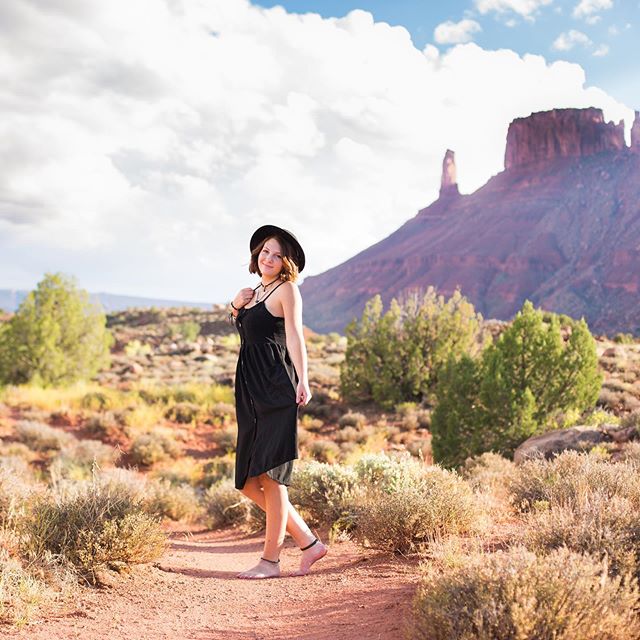 Glow-Getter. 💫
(Noun) 
A driven busy gal who strives to achieve her goals in life while attaining a beautiful glow inside and out. .
.
.
#adventure #exploreutah #seniorphotos #moab #utah #utahphotographer #moabphotographer #kaleighwelchphotography