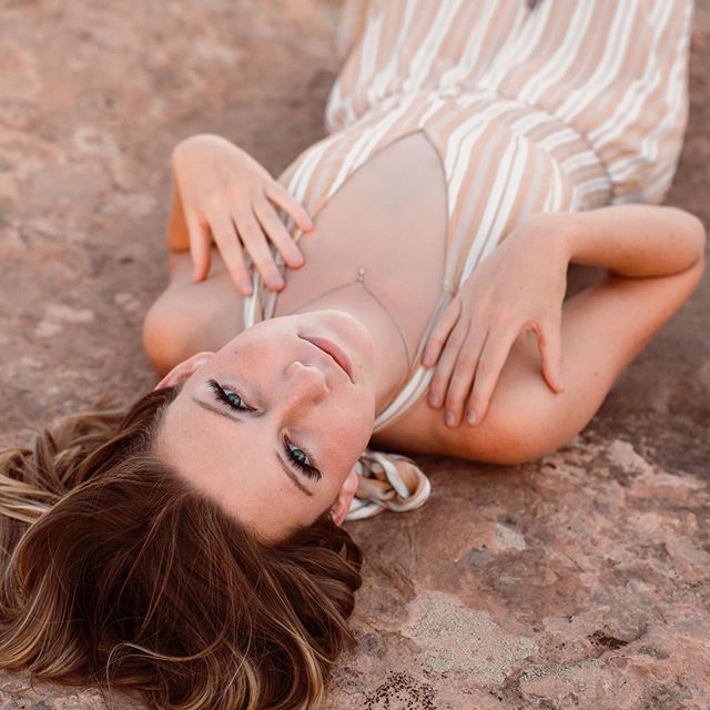 😍 at first sight with this baby sister of mine! I don&rsquo;t think you could be any more beautiful @ali_gator7089
.
.
.
#adventure #exploreutah #seniorphotos #moab #utah #utahphotographer #moabphotographer #kaleighwelchphotography