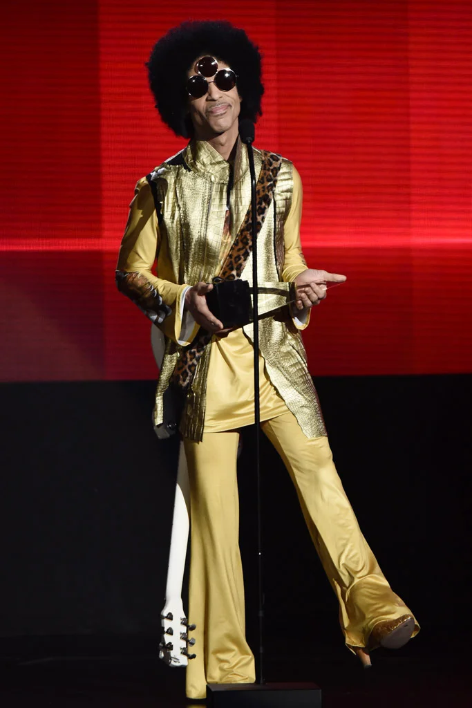 The all gold 70s throwback look.