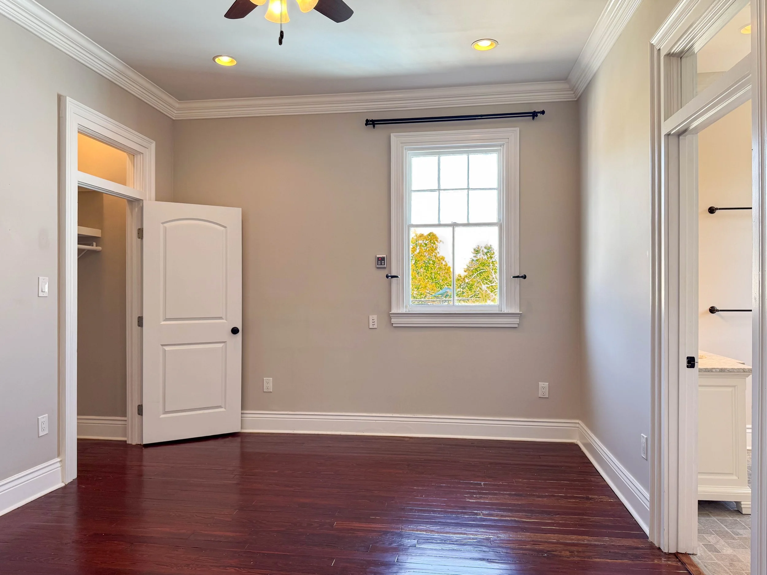 3141_Laurel_MLS_24.jpg