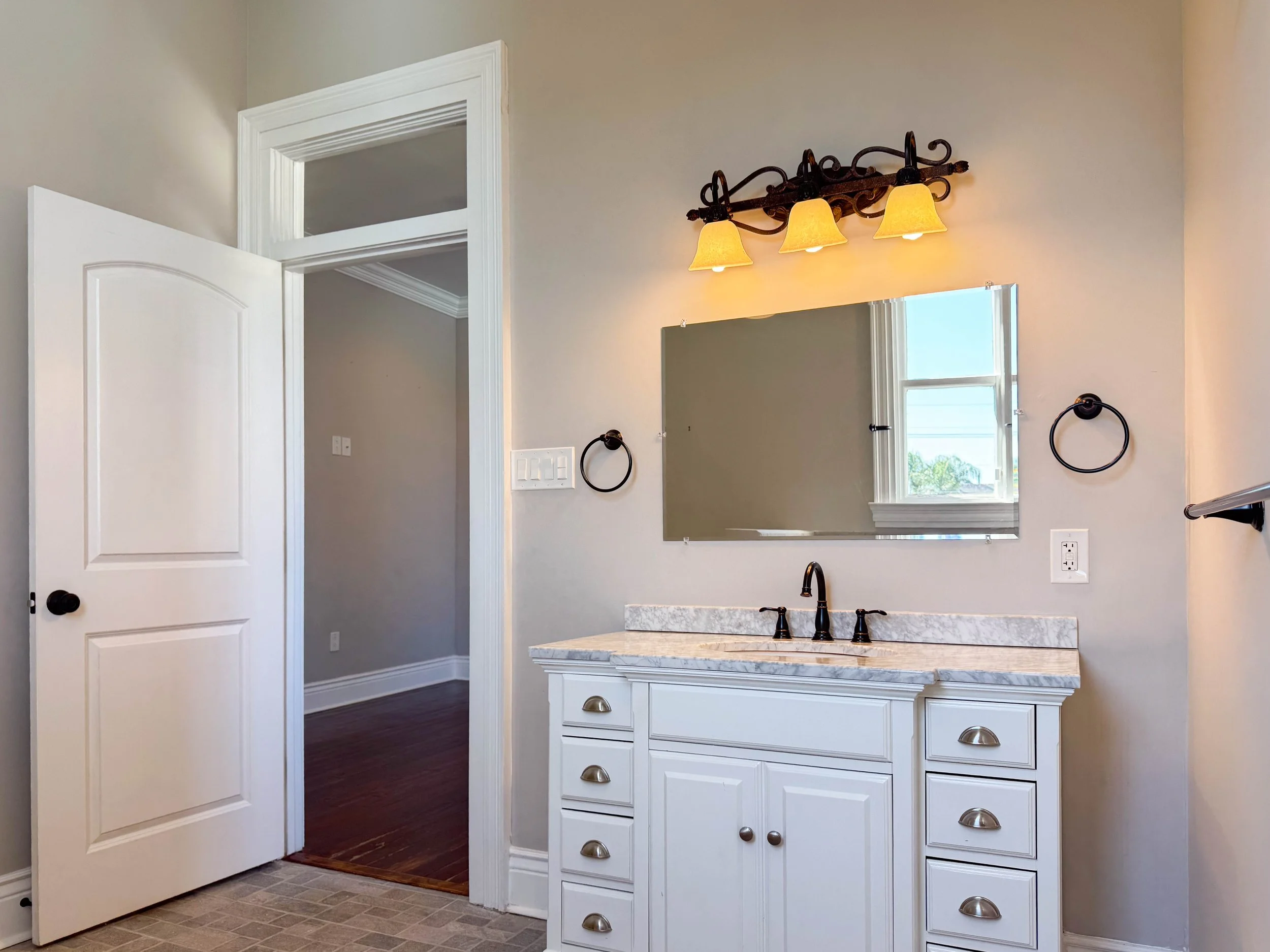 3141_Laurel_MLS_28.jpg