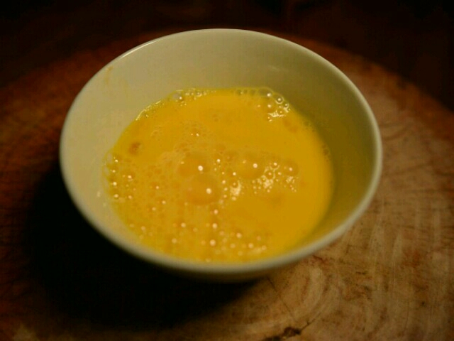 pisk eggene sammen 鸡蛋好好搅