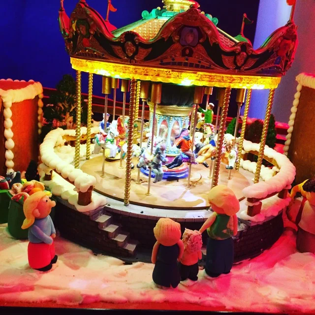 gingerbreadvillagebyepicure05.jpg