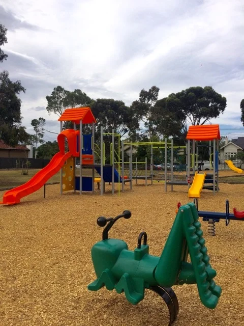 maribyrnondroadplayground02.jpg