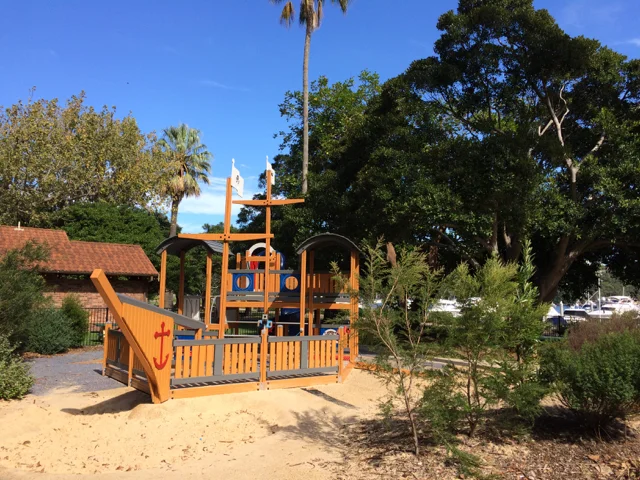 spitwestreserveplayground02.jpg