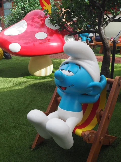 wereallsmurfs02.jpg