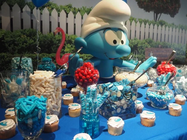 wereallsmurfs05.jpg