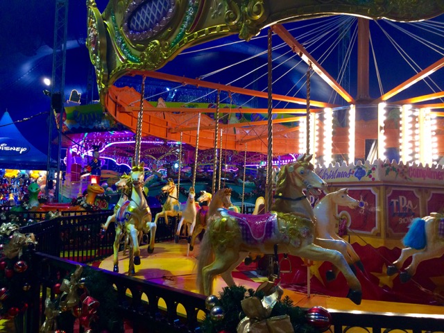 santasmagicalkingdom02.jpg