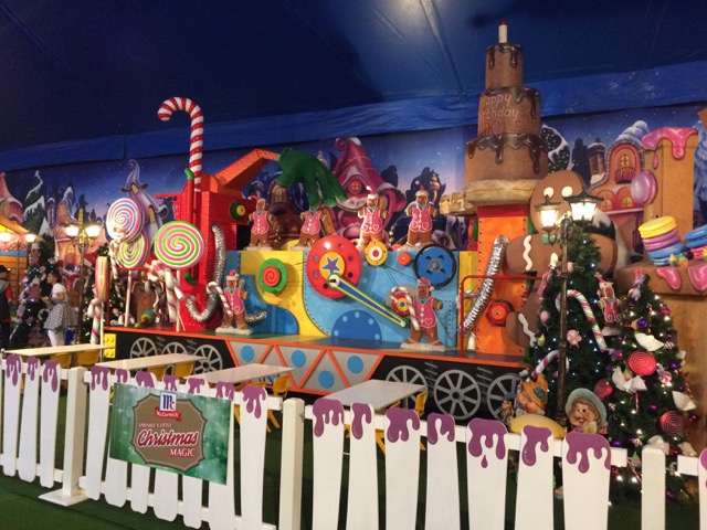 santasmagicalkingdom06.jpg