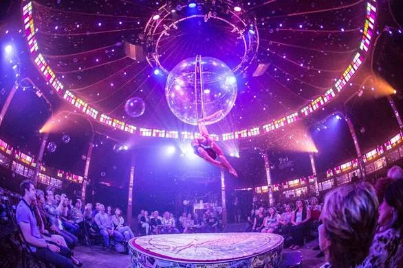 santachristmasspectacular02.jpg