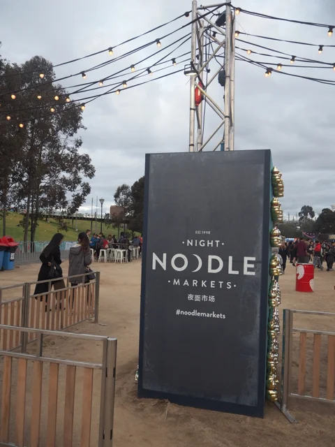 nightnoodlemarkets01.jpg