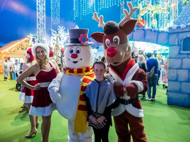santasmagicalkingdom02.jpg