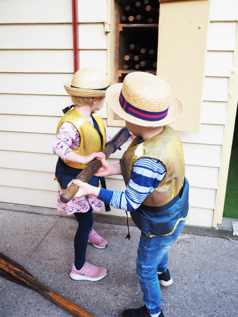 Photo credit: @kateflatman for @busycitykids