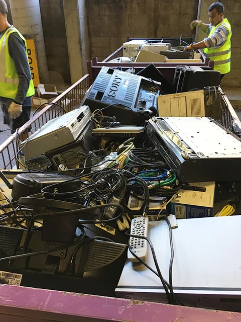 TechCollect free national ewaste recycling program - Photo credit: @busycitykids