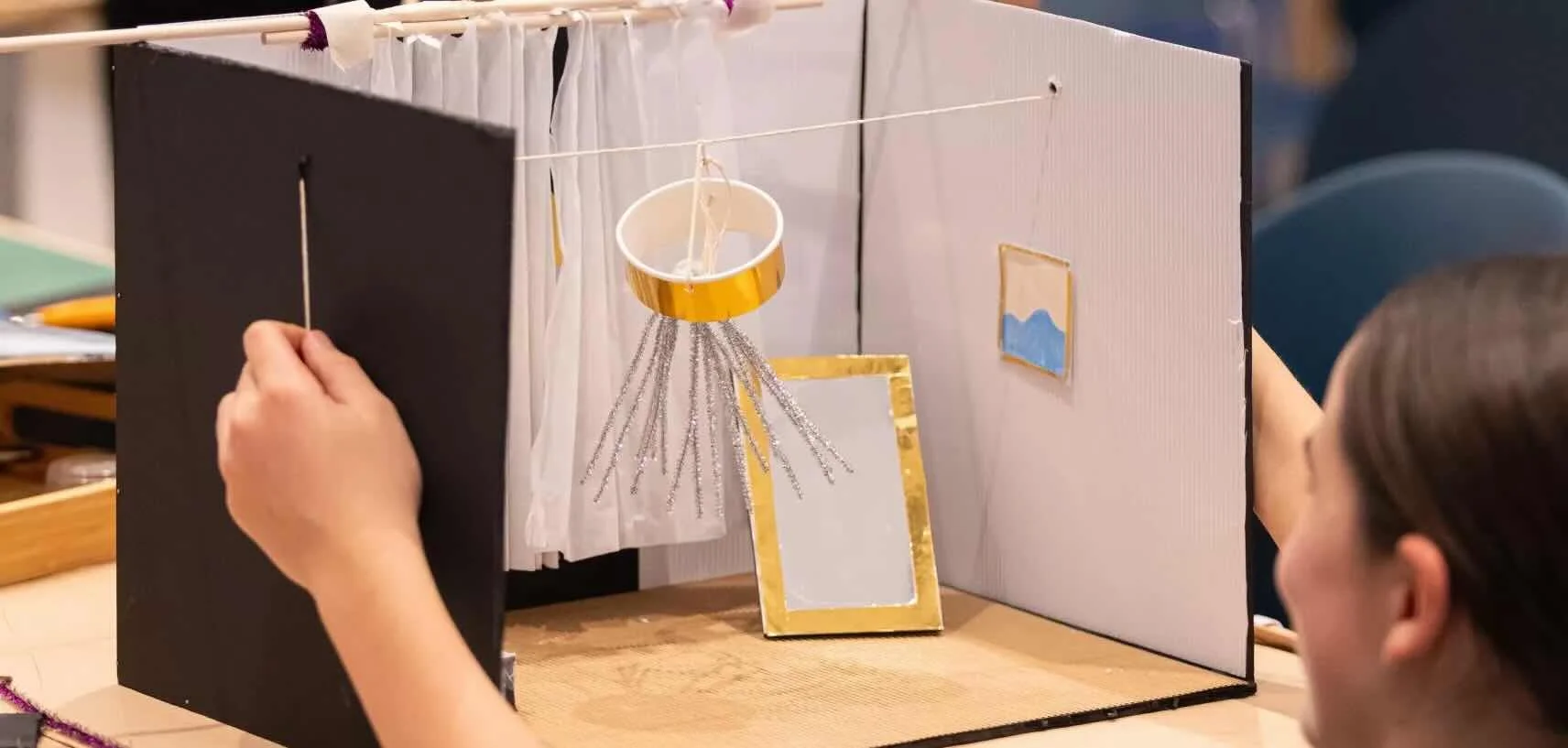 Make-Believe Masters: Putting on a show