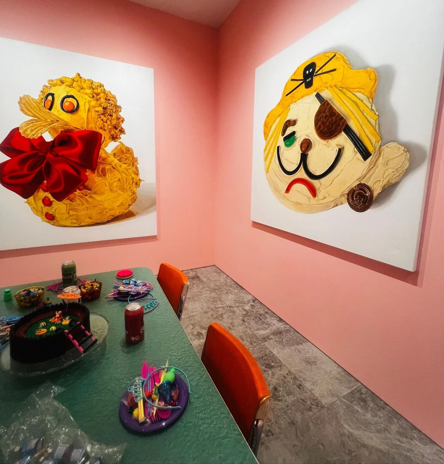 #melbourne REVIEW - Every day is a birthday! exhibition at Lennox St. Gallery, Richmond.

How awesome is this! @jomacgregor_melbourne visited the @lennoxstgallery today to checkout their latest exhibition &ldquo;Every day is a birthday!&rdquo; and we