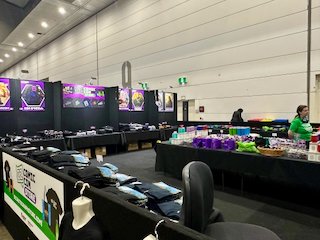 oz comic con xmas - 3.jpeg