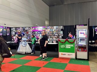 oz comic con xmas - 8.jpeg