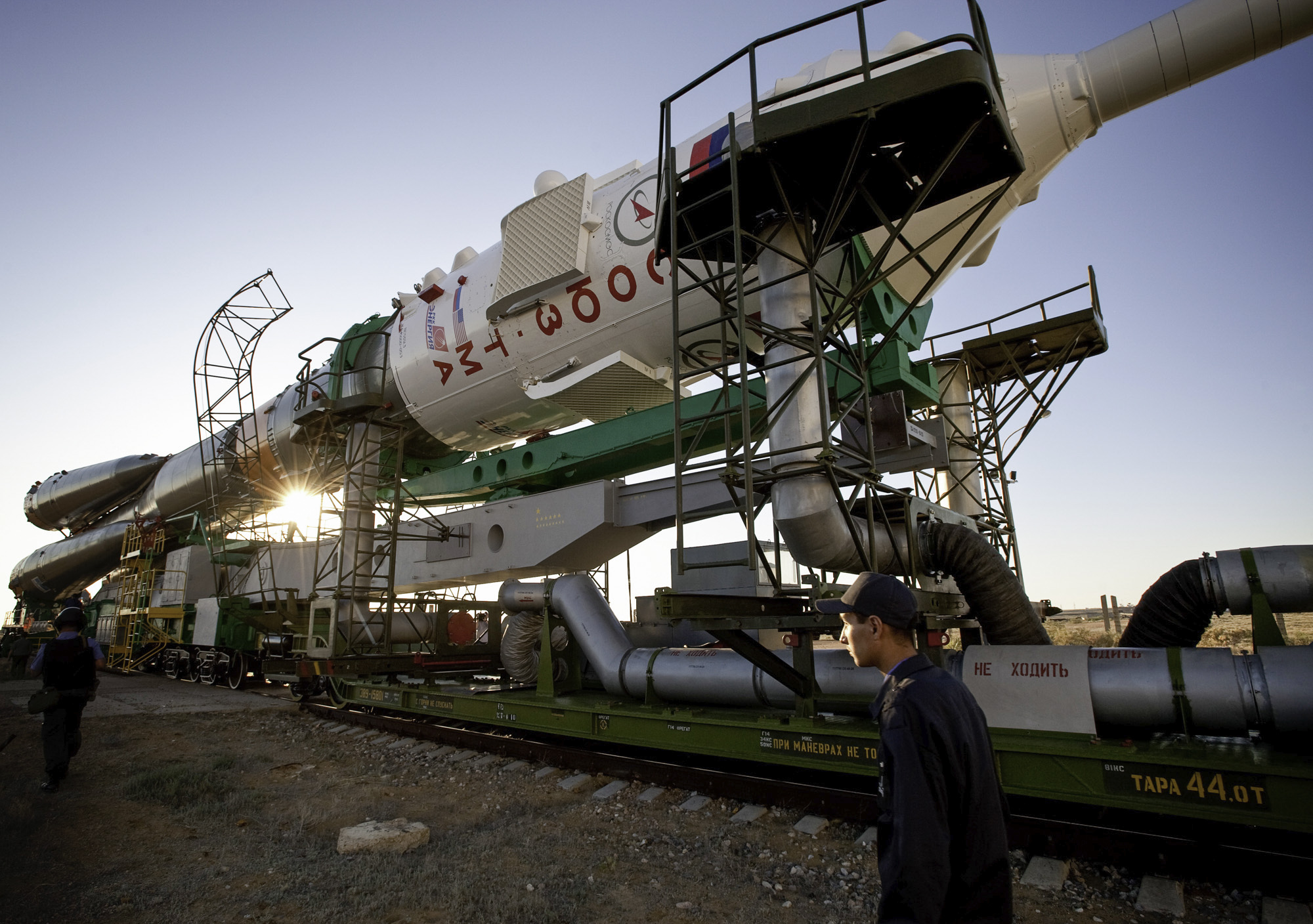  The Soyuz TMA-19 spacecraft is rolled out by train to the launch pad at the Baikonur Cosmodrome, Kazakhstan, Sunday, June 13, 2010. The launch of the Soyuz spacecraft with Expedition 24 NASA Flight Engineers Shannon Walker and Doug Wheelock, and Rus