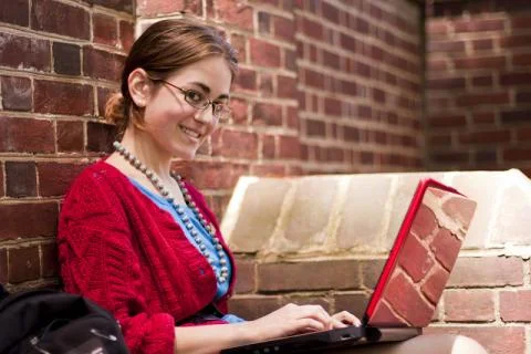 How to Find Scholarships
