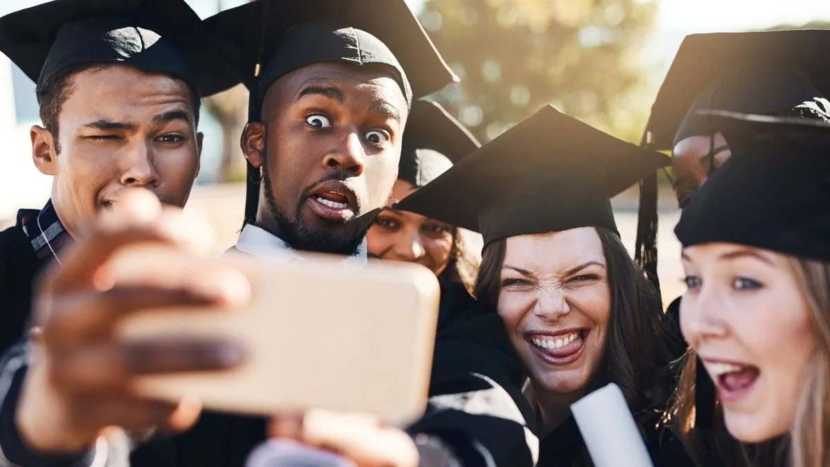 7 Hilarious Yet Effective Tips for Graduating Strong from High School in 2024