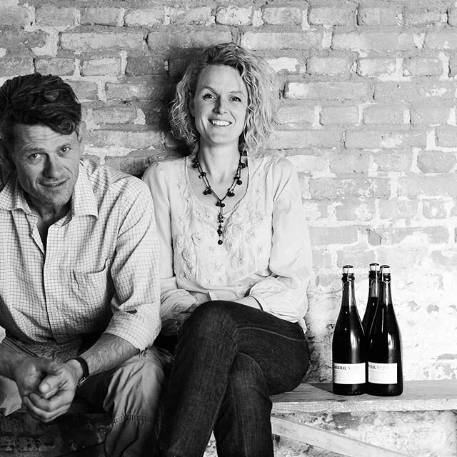 Det er virkelig et privilegium at være dansker lige nu. Tak for det Danmark. 
Selvom det hele bliver anderledes end forventet for bare en uge siden så ved jeg at vi finder en vej. Jeg har godt nok ikke pejlinger på, hvordan vi bliver hjulpet her på Bøgedal.  Men i denne time følges det godt i maven. For hver dag ser jeg et ansvarligt Folketing stå sammen om at hjælpe os alle sammen. Og det er i sig selv et mirakel.

#boegedal #artisanbeer #øl #danskøl #beer #vintagebeer #gravitybeer #godtøl #fritfaldsbryggeri #gravity #manmade #håndlavet #vejle #craftbeer #specialøl