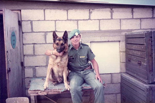 Hunden Wass och Anders Johansson
