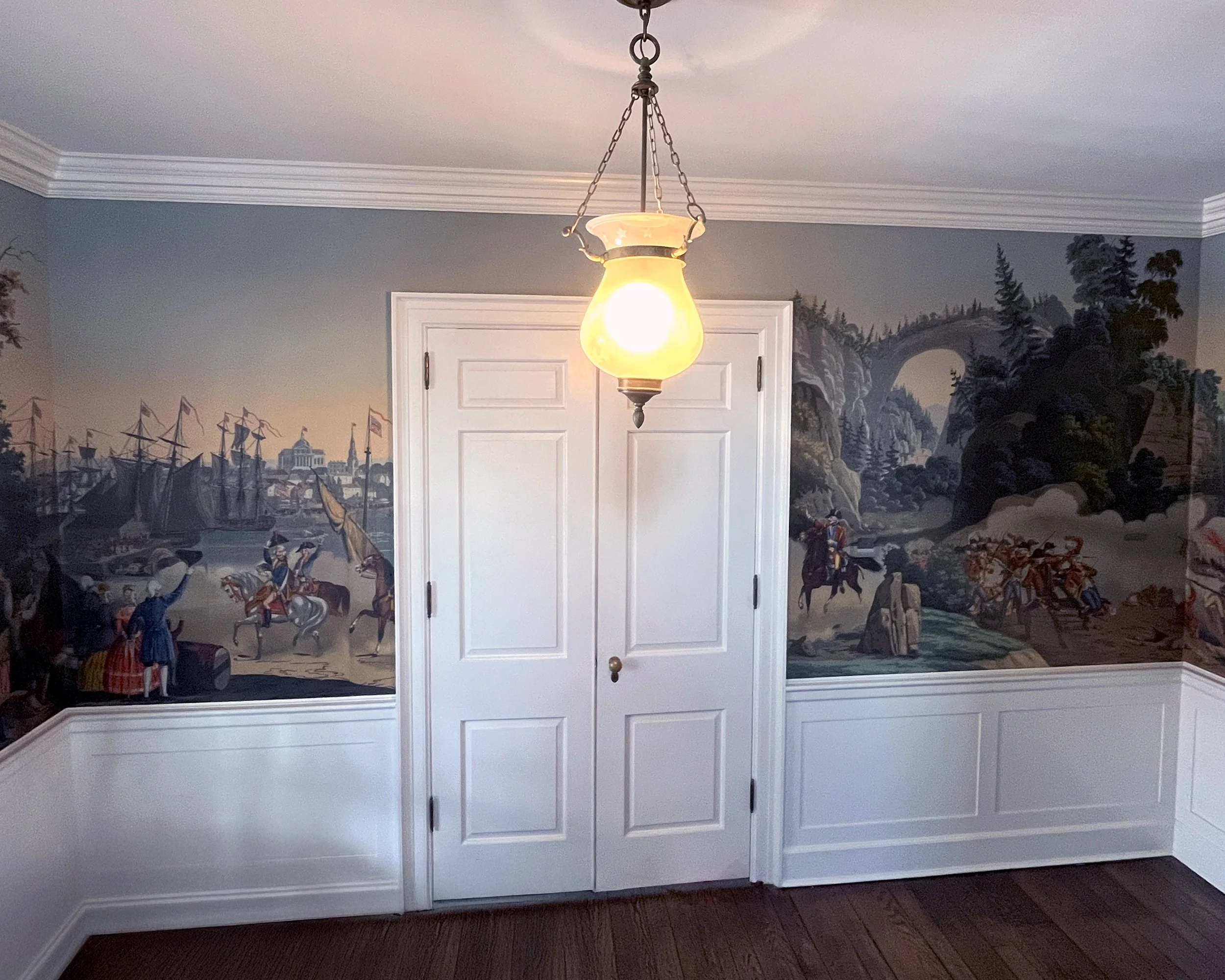 Zuber War of Independence wallpaper after restoration
