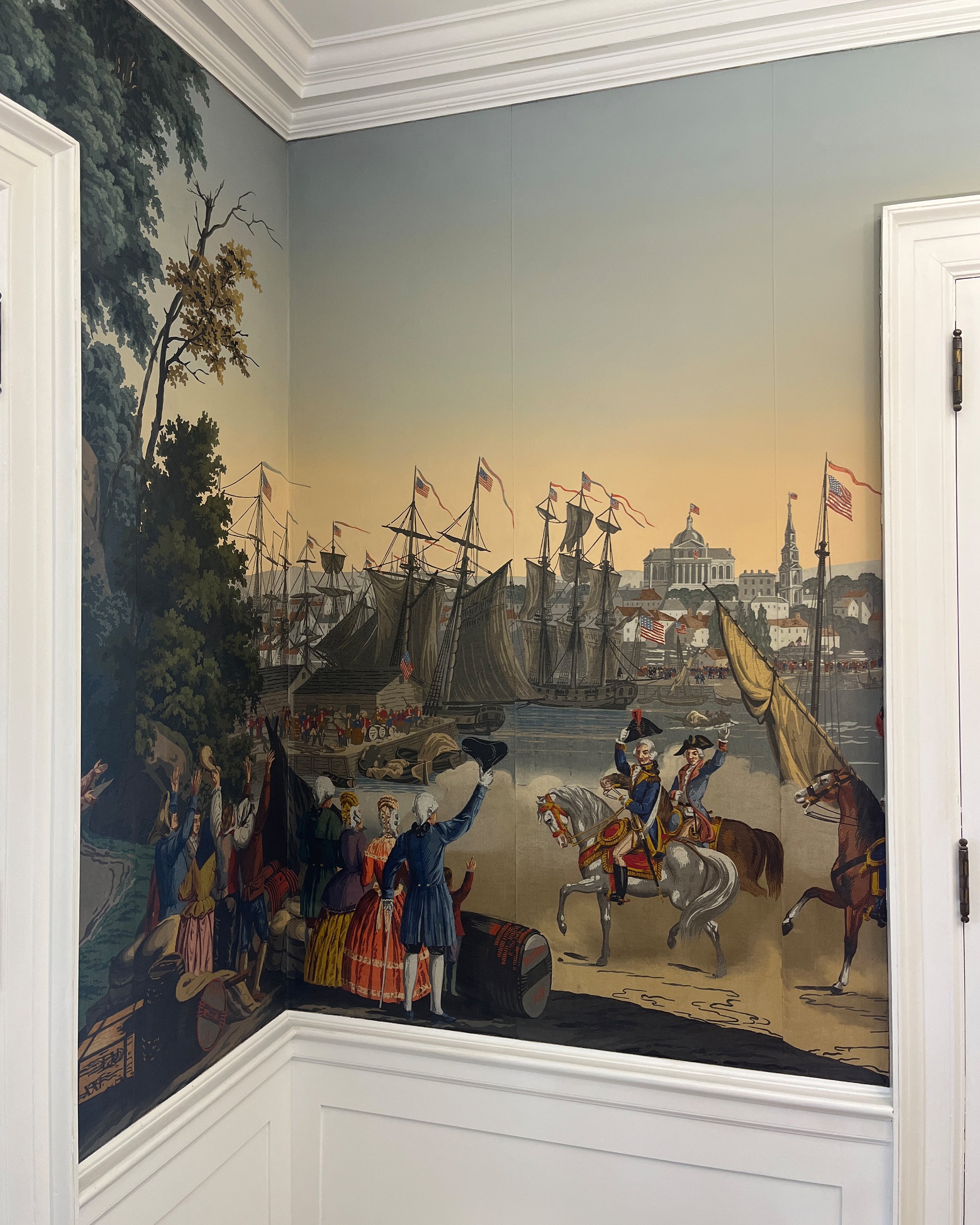 Antique War of Independence wallpaper after restoration