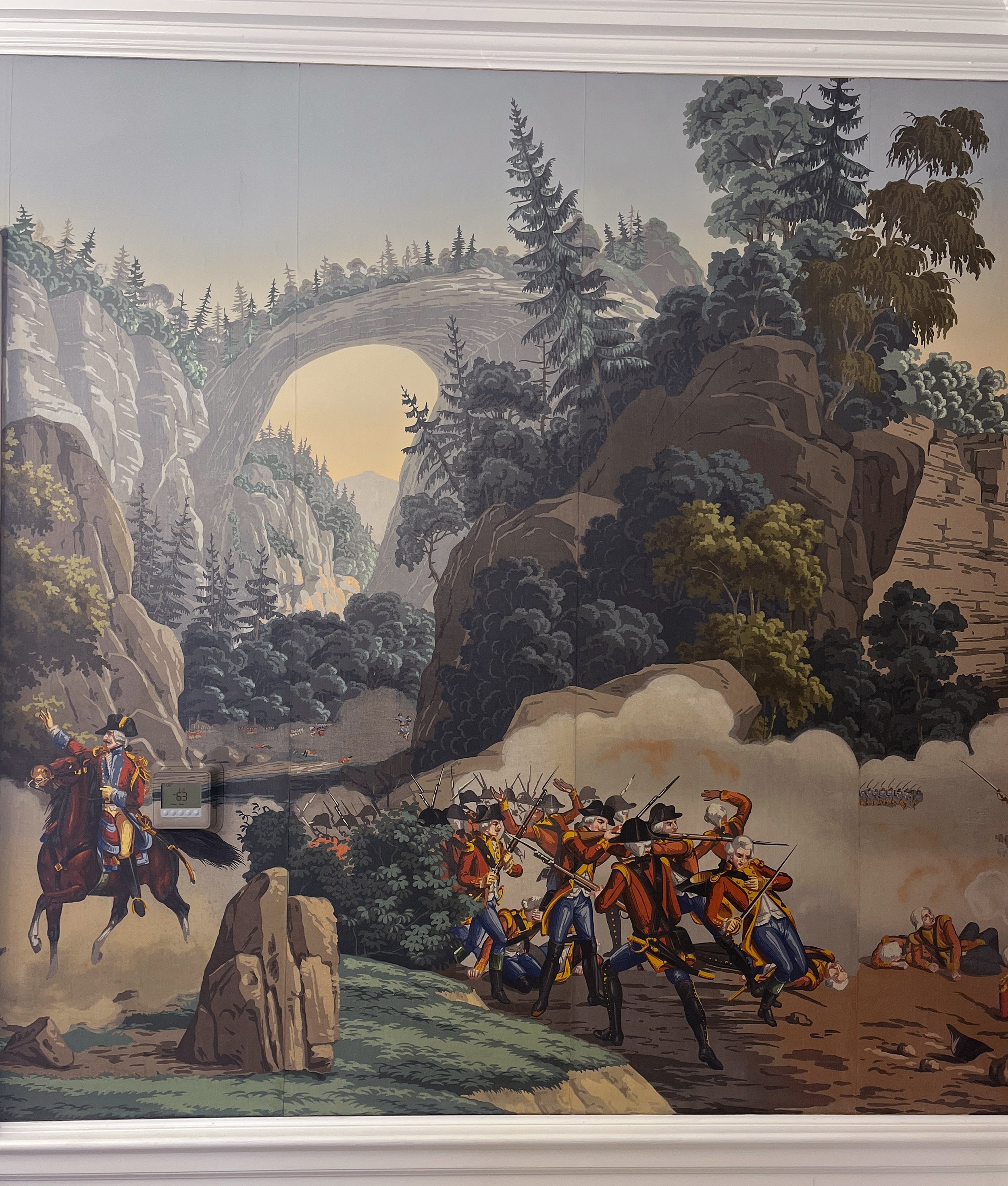 Zuber War of Independence wallpaper after restoration