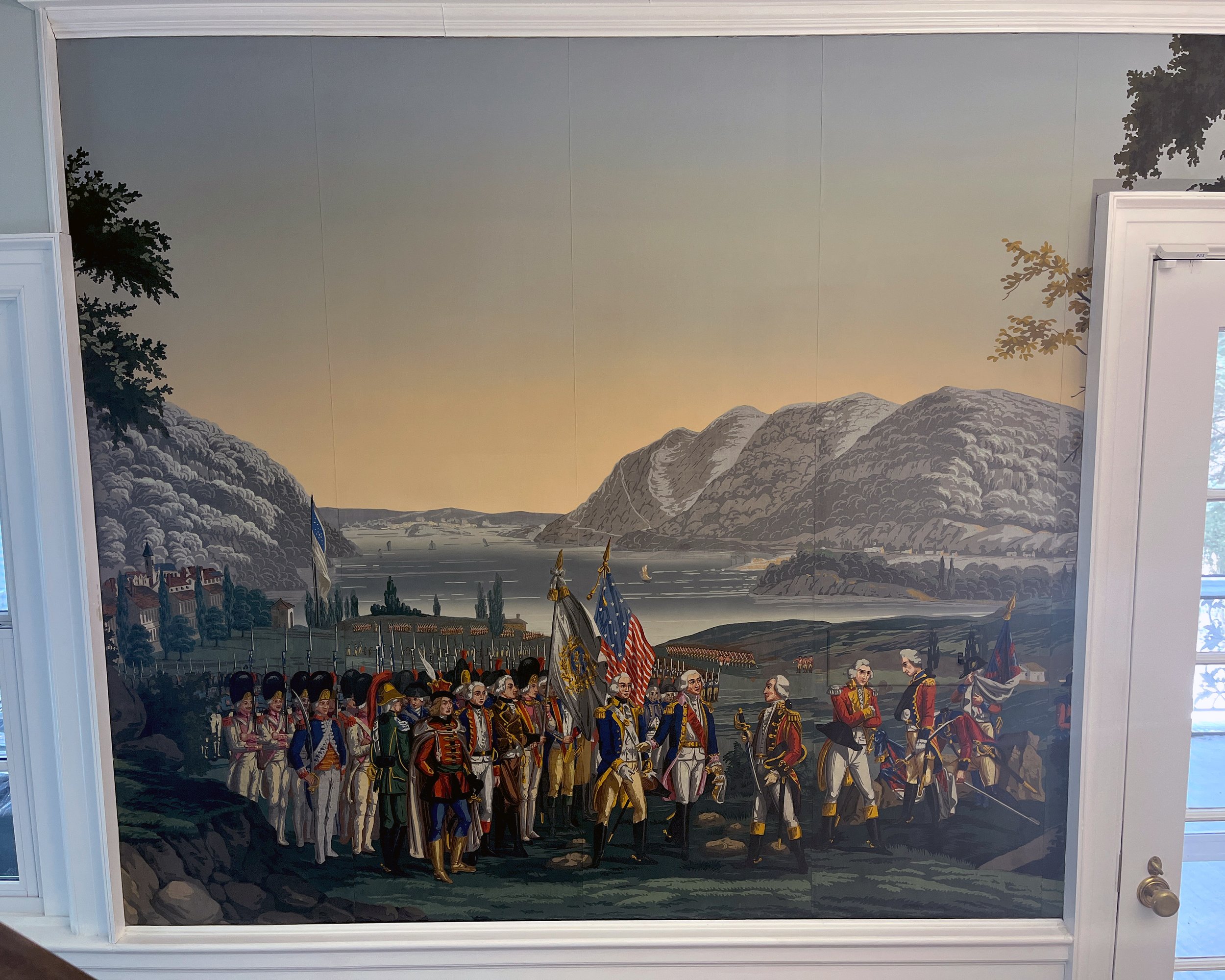 Antique War of Independence wallpaper after restoration