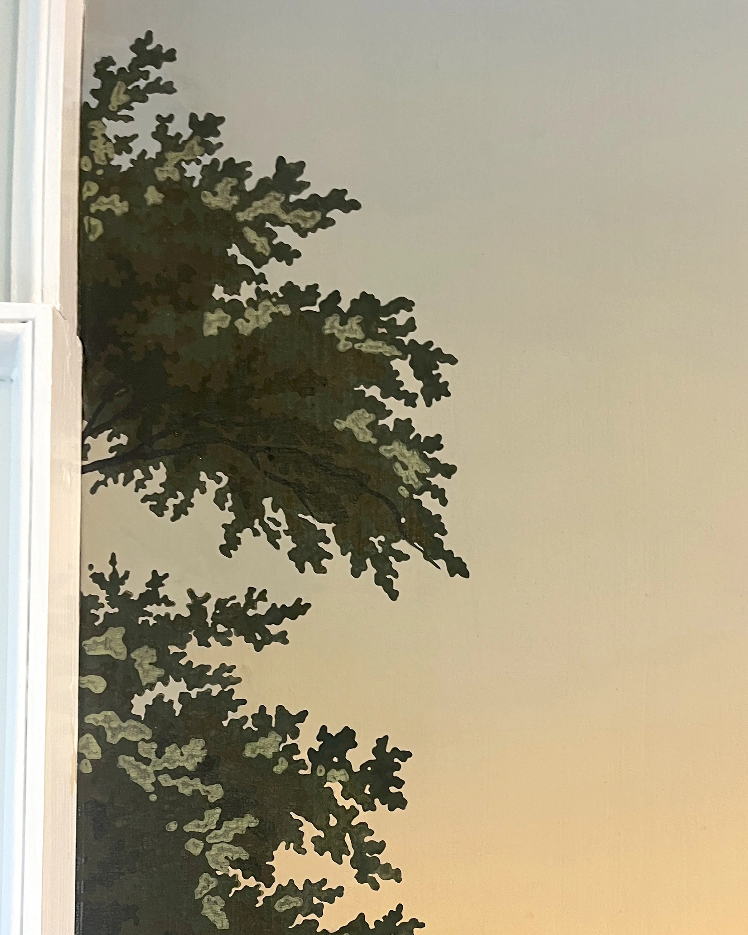 Antique War of Independence wallpaper after restoration