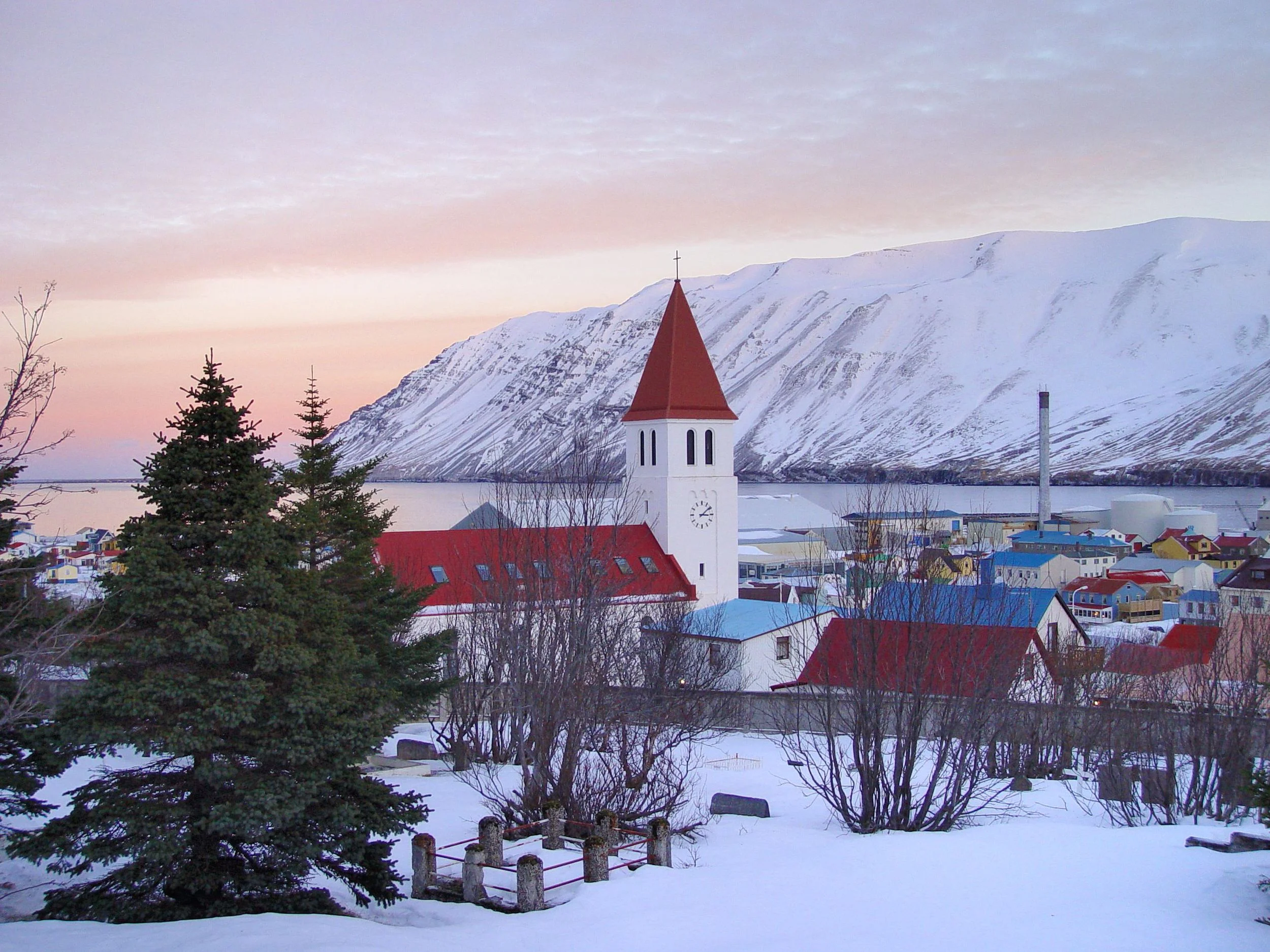 The town of Siglufjordur. Photo © Sigurður Ægisson