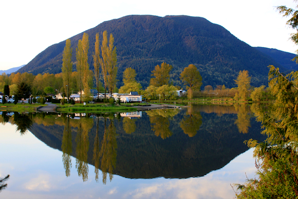 Hatzic-Lake-Reflection-Mimi-Luk-Mission-Canada.jpg