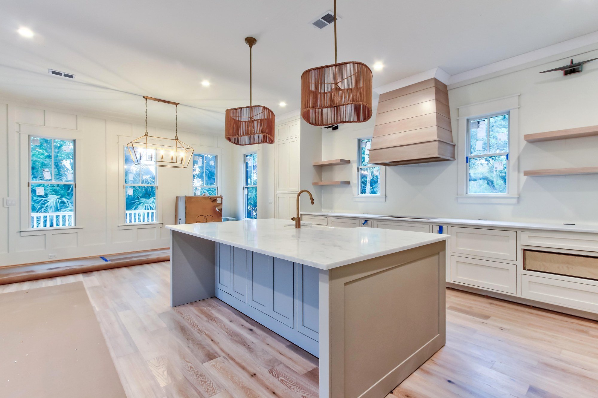 1-20th-avenue-isle-of-palms-kitchen-range-hood.jpg