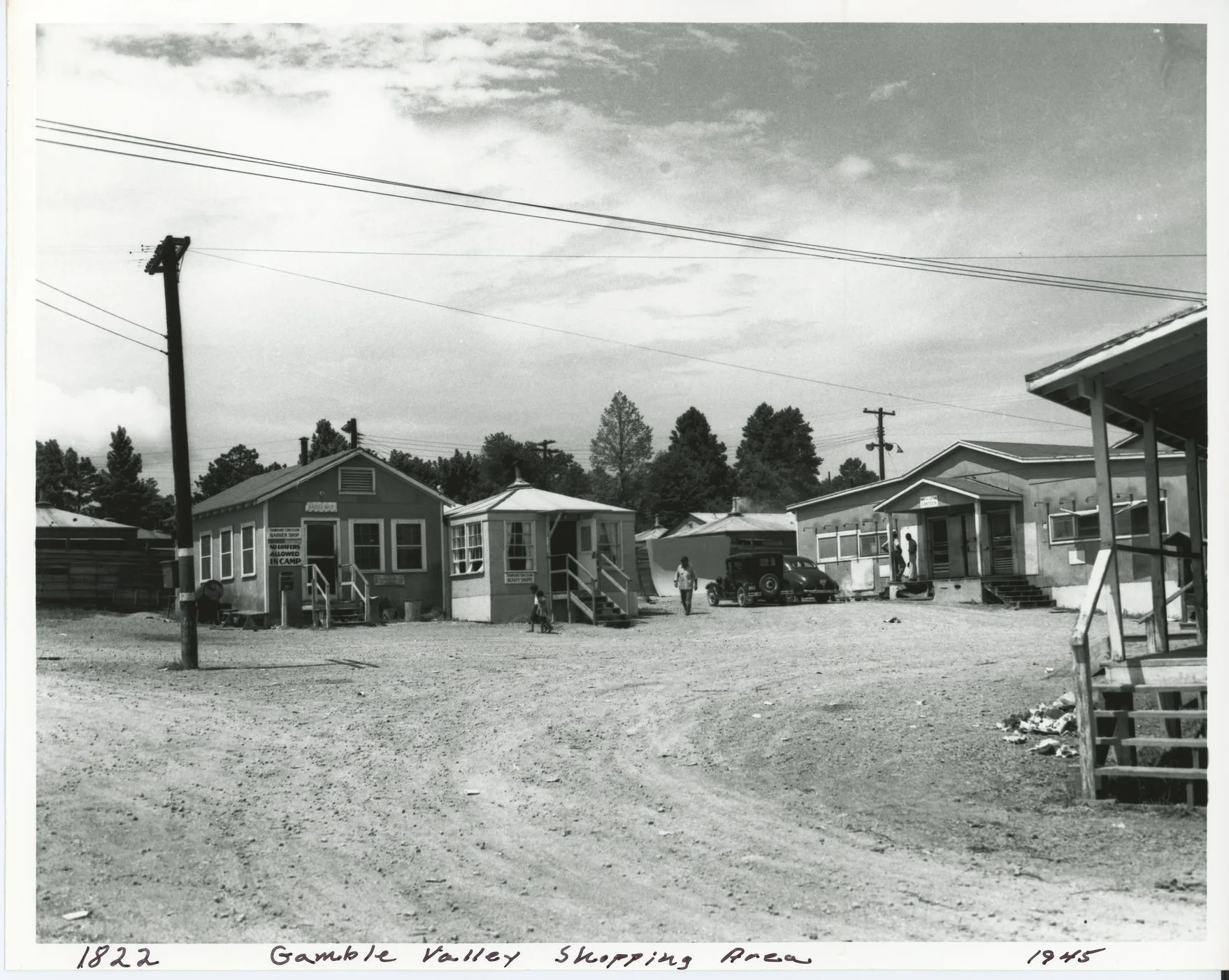ArchiveBooklet57-Shoppin029.jpg