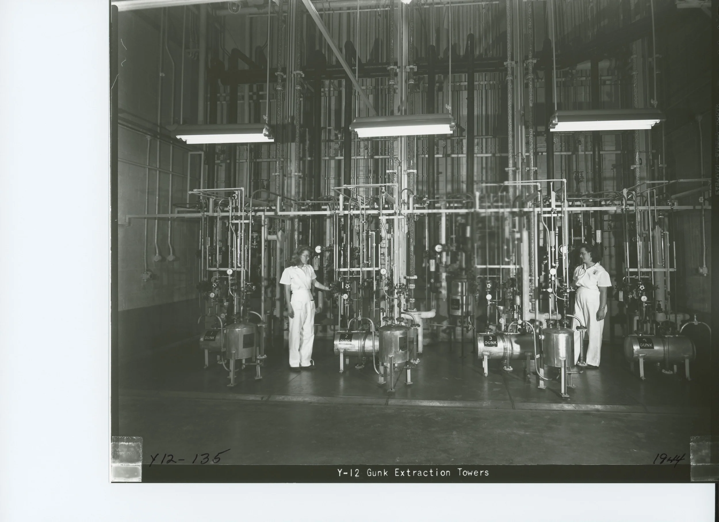 ArchiveBooklet69-Y-12085.jpg