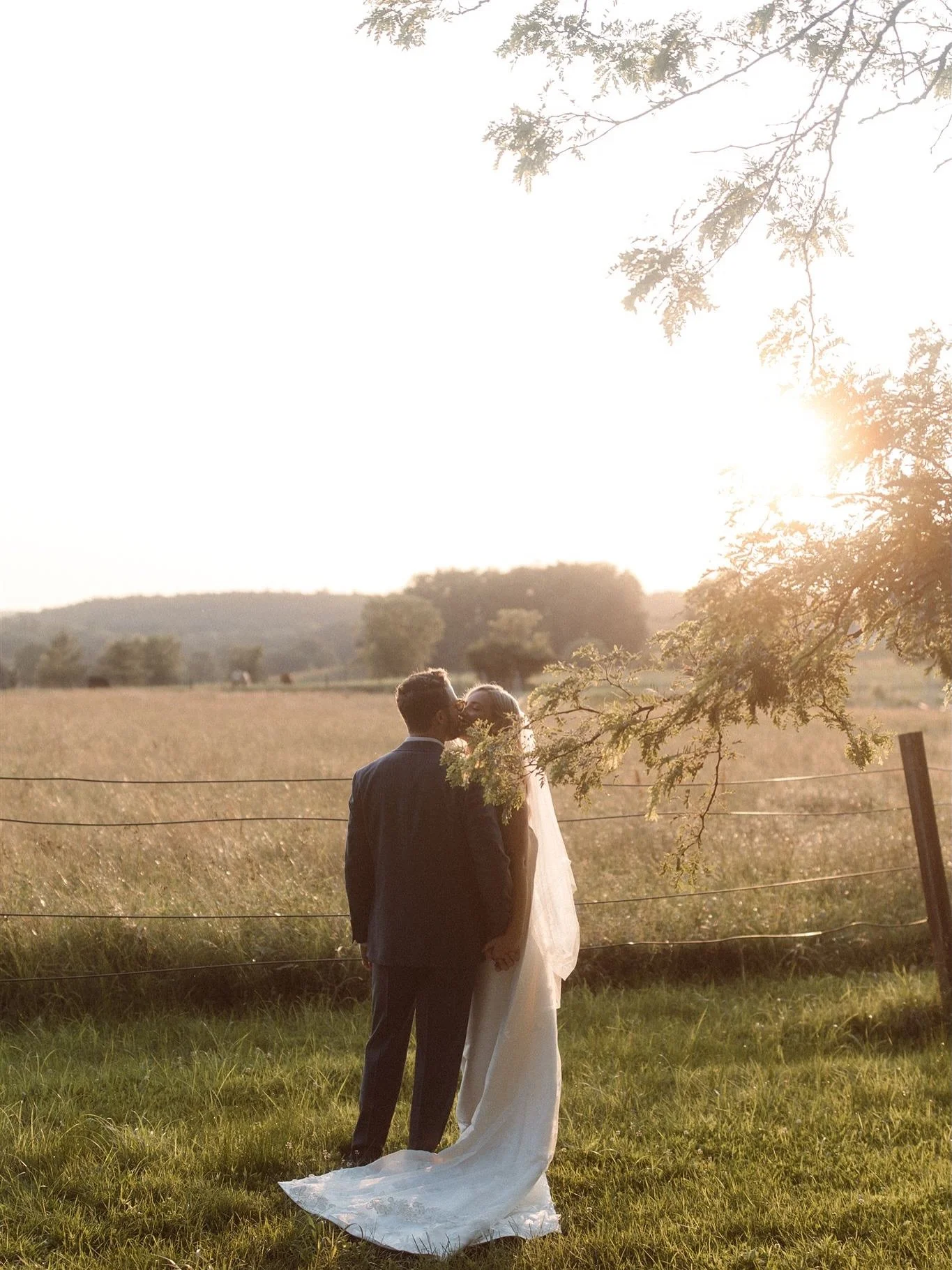 Elle and Alex planned the perfect intimate wedding at the catskill venue @grateful_woods and not even a little rain could stop them and their friends from laughing and crying and celebrating what these two have become together. Thankful that Mother E