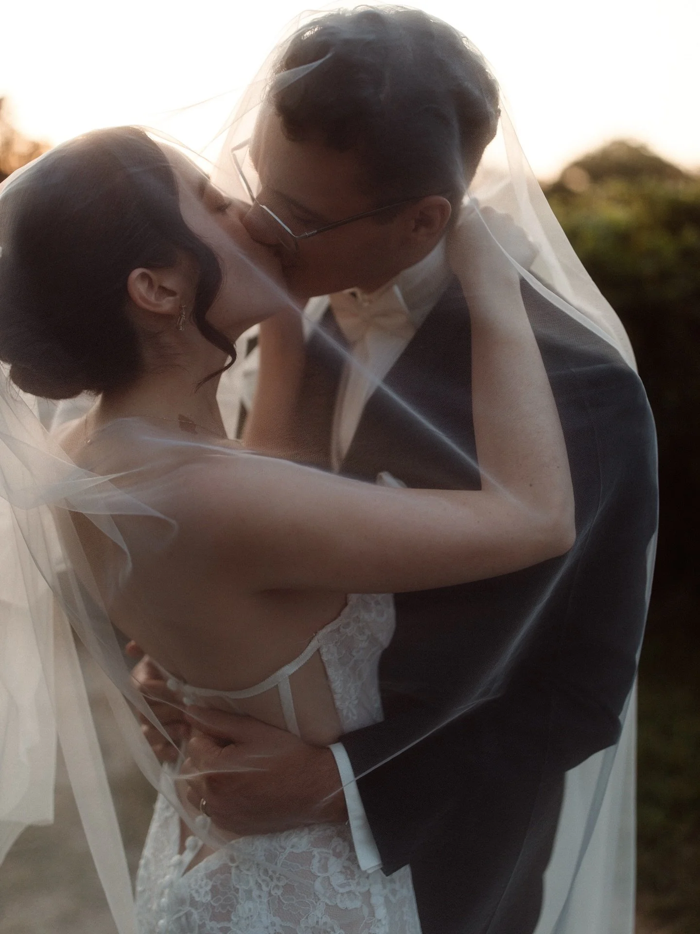 A beautiful sunset. A moment alone to let it all sink in. An old beautiful building holding everyone you love. A hawk sharing a cry of congratulations. And a tree witnessing it all.  #skylandsmanorwedding #skylandsmanorcastle #skylandsmanorweddingpho