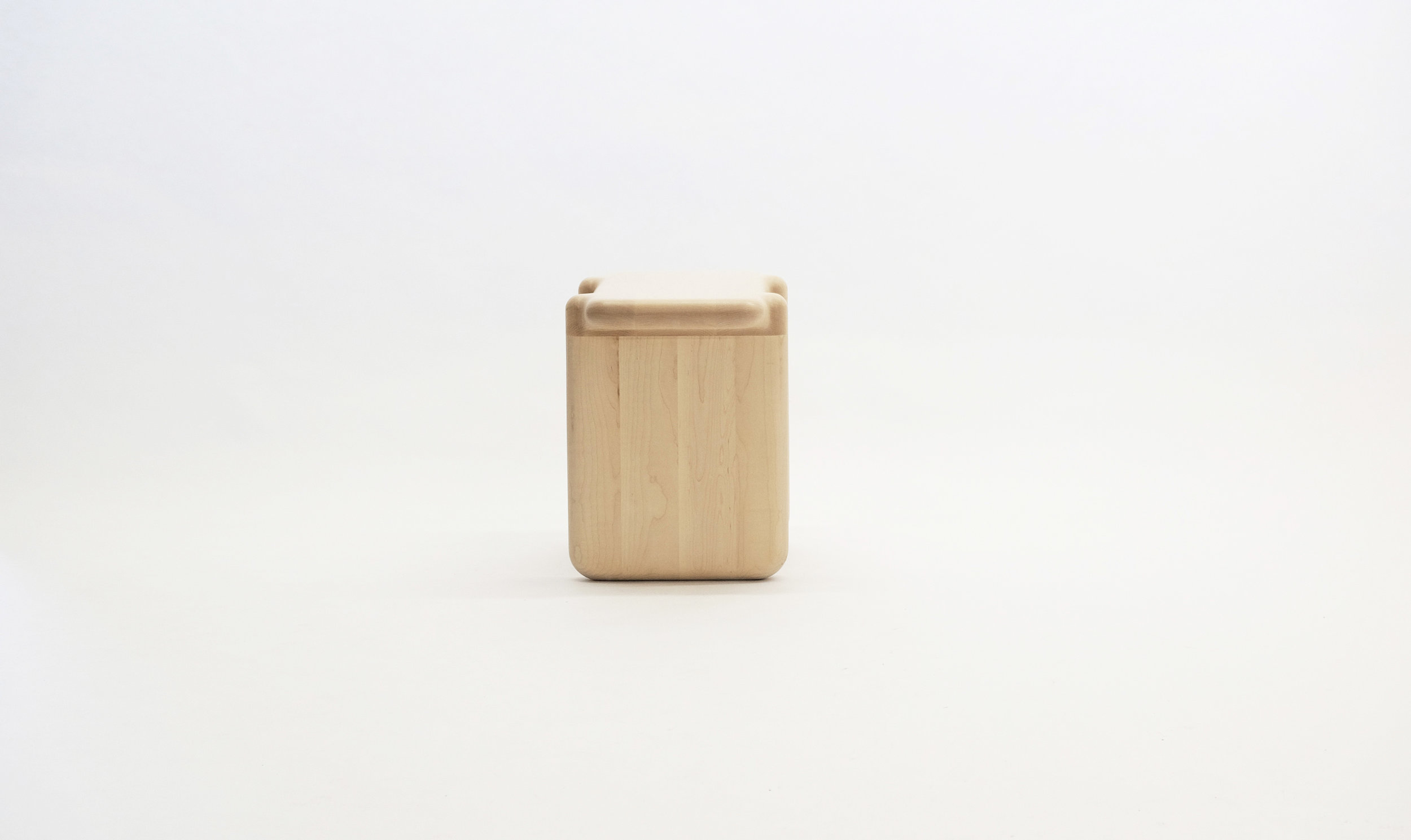 stool_bone_01c_loicbard.jpg