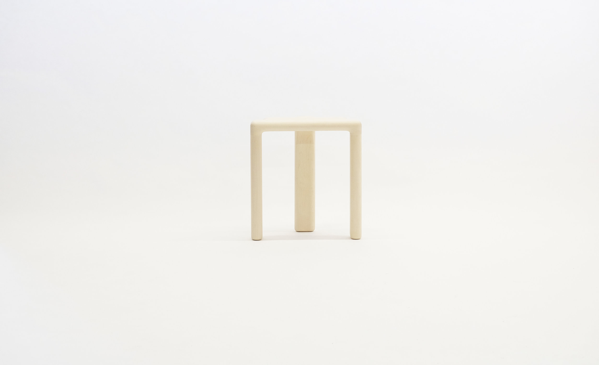 stool_bone_06a_white_loicbard.jpg