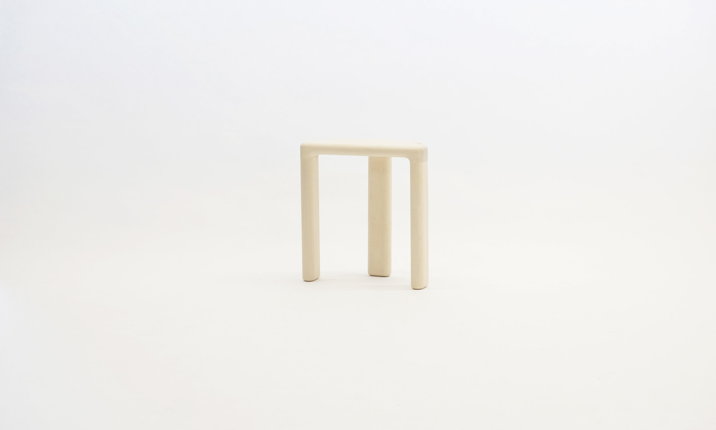 stool_bone_06b_white_loicbard.jpg