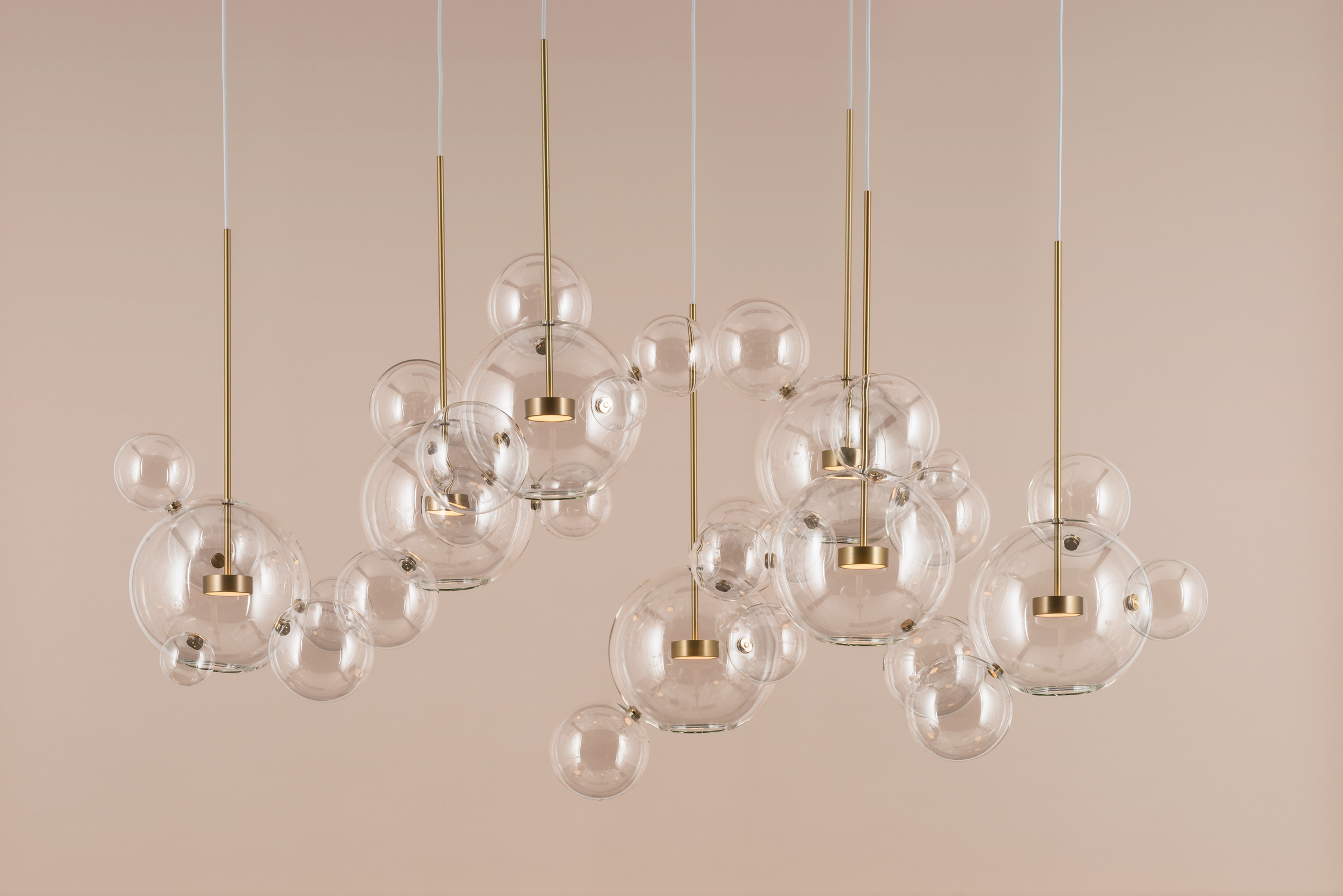 Giopato_Coombes_Bolle_Zigzag_Chandelier_34_Bubbles_Ph_FedericoVilla.jpg