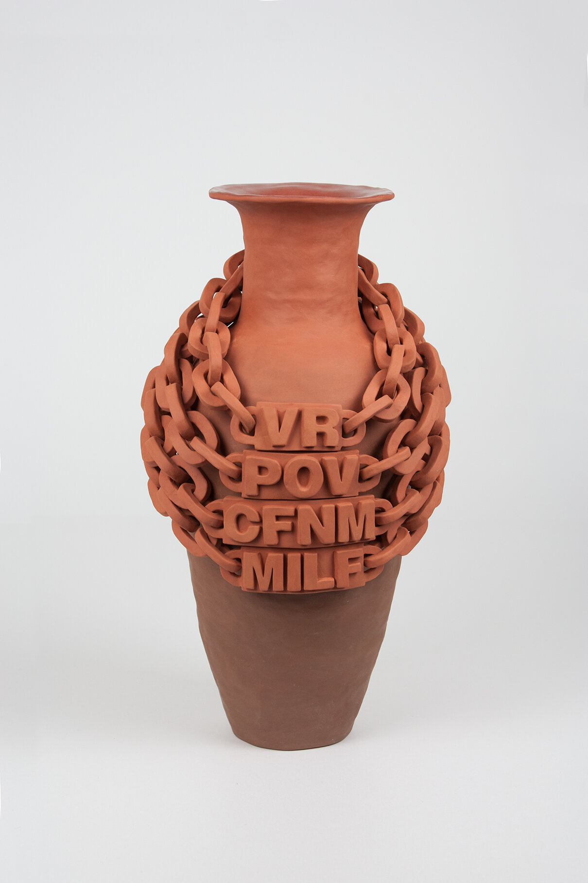 Mathieu-Frossard-VR-POV-CFNM-MILF-2019-Glazed-earthenware-340x170x170cm-A.jpg