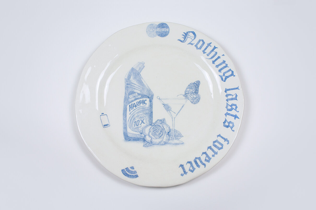 Mathieu-Frossard-Nothing-lasts-forever-2019-glazed-earthenware-20x295x295mm.jpg