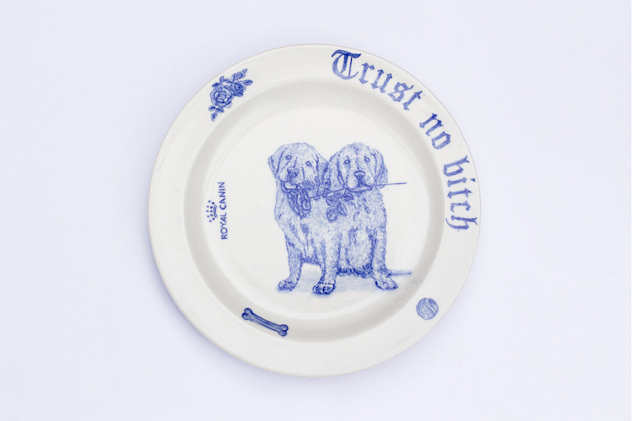 mathieu-frossard-mundane-plate-trust-no-bitch-2018-stoneware-cobalt-blue-underglaze-glossy-glaze-195x195x17mm.jpg