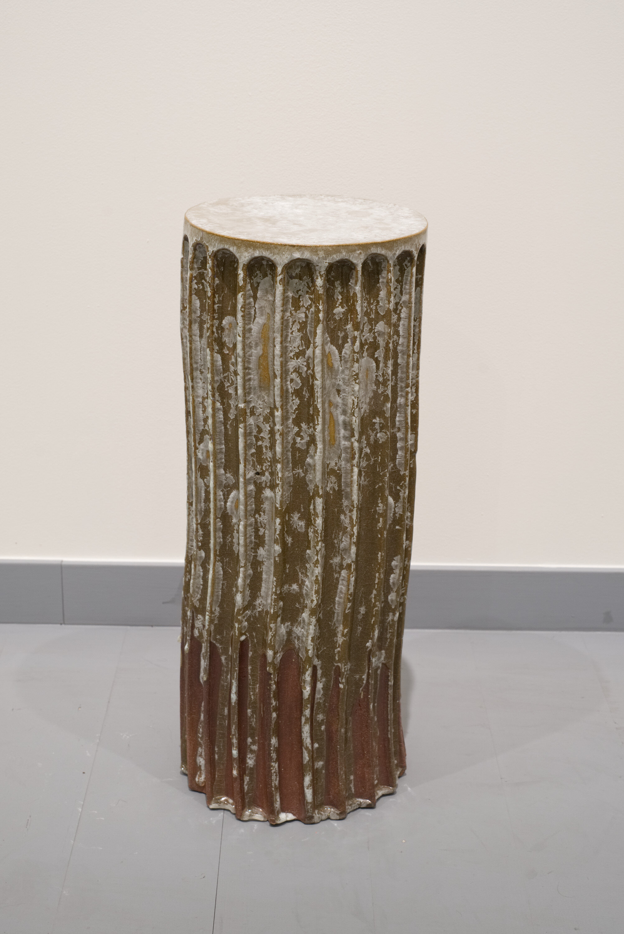 Pillar stool  dia. 22cm height 55 cm  290 Euro.jpg