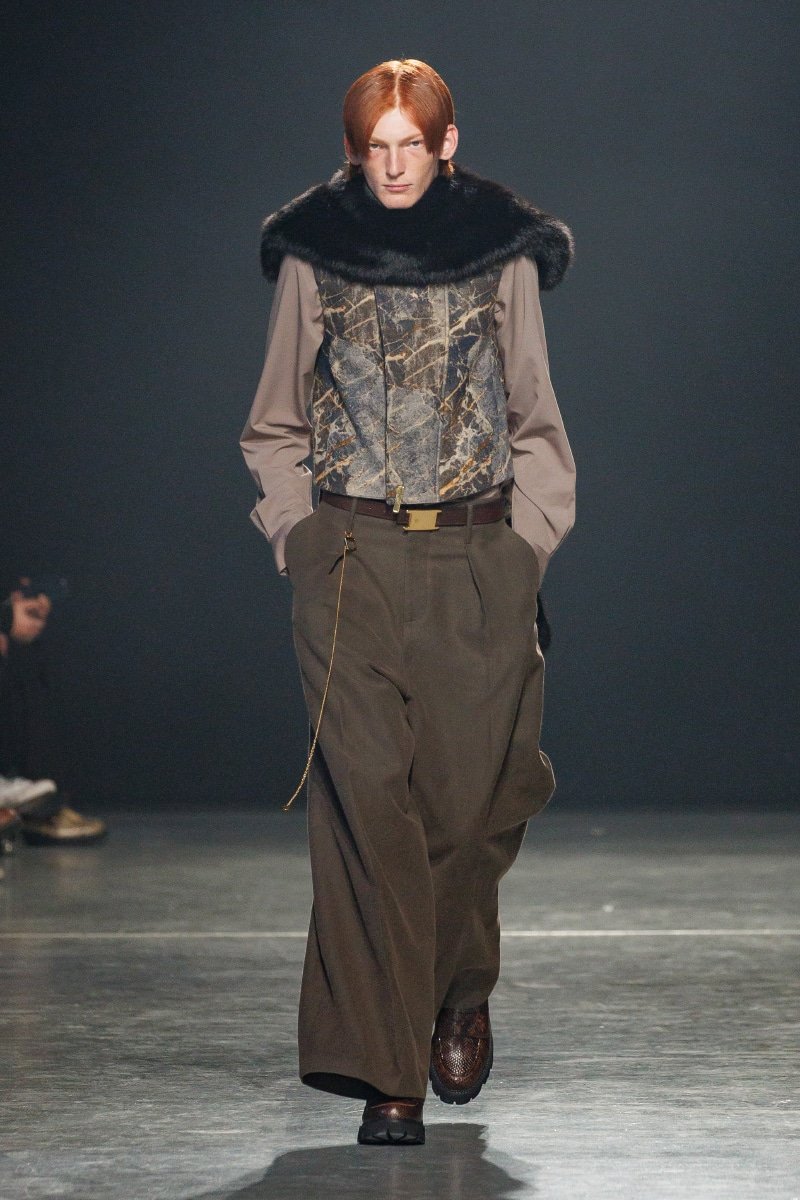 Sean-Suen_fw24_runway_press_look15.jpg