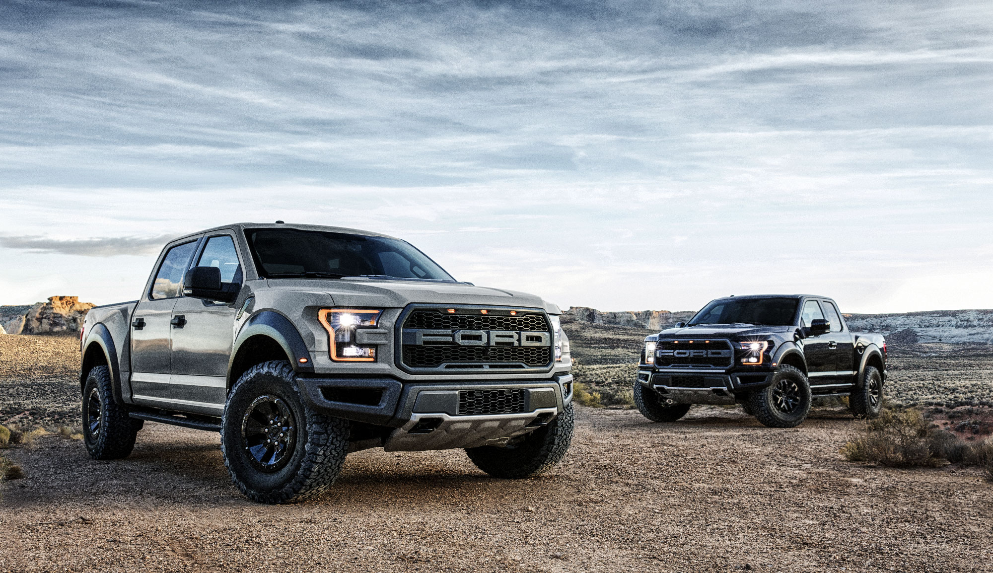 2_Truck_Raptors_Cliffs_Handheld_0005.jpg